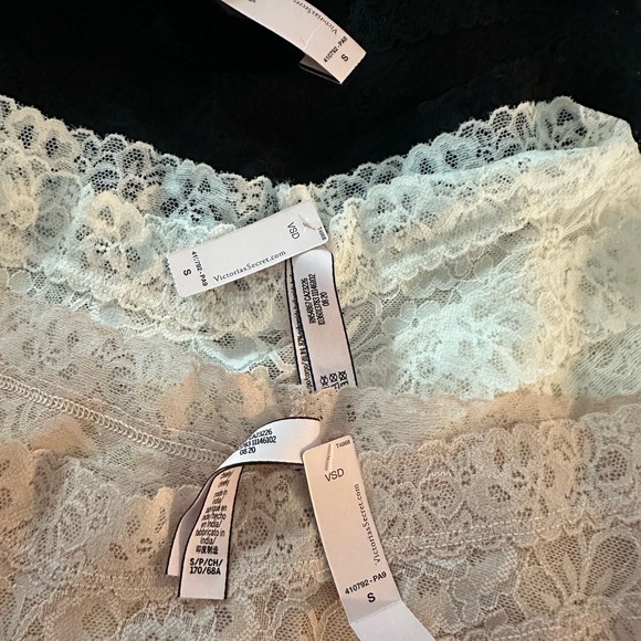 NWT Victoria Secret lace underwear - Picture 3 of 4